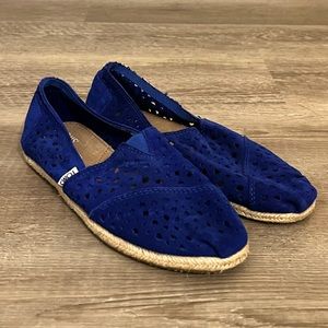 Women’s TOMS Blue Flats - Size 6.5 never worn
